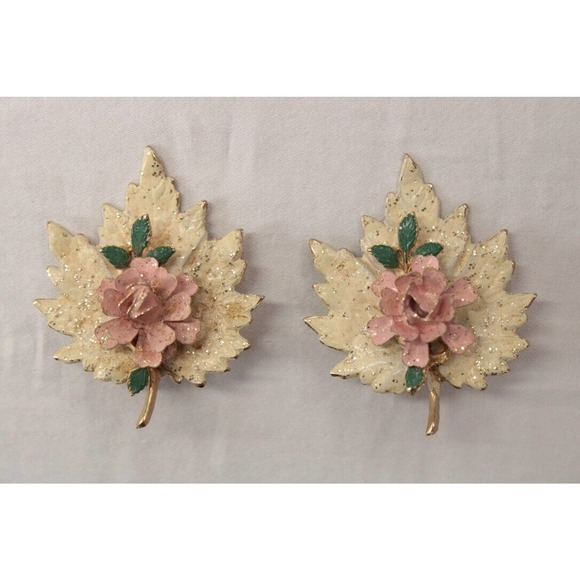 Vintage Pink Roses on Leaves Clip On Earrings 1950s Glitter Sparkles MCM - Picture 1 of 6